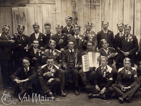 Foto coscritti 1921 Dronero - 1940